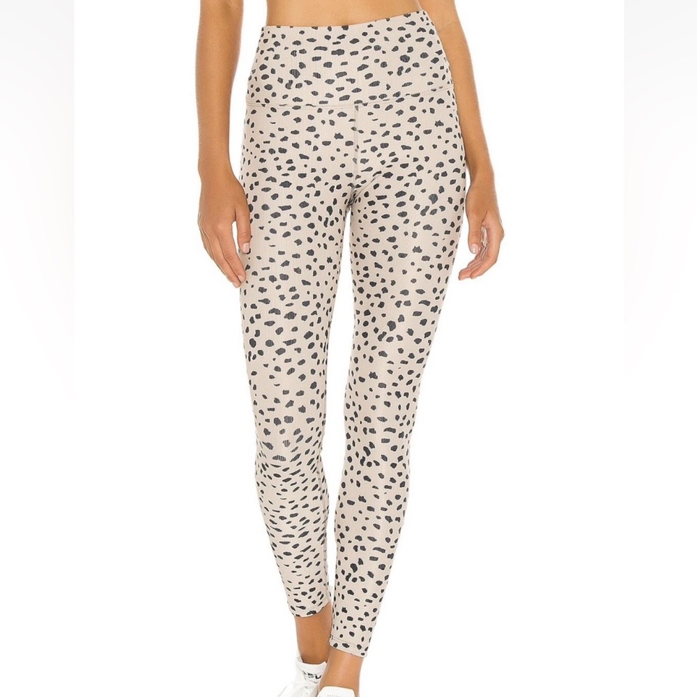 BEACH RIOT Ribbed Ayla Legging Taupe Spot. Women’s Medium